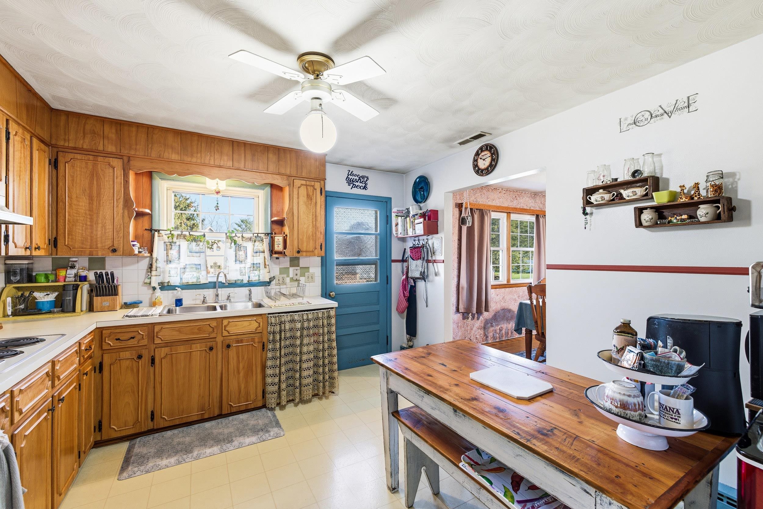 808 11TH ST, GROTTOES, Virginia 24441, 3 Bedrooms Bedrooms, ,1 BathroomBathrooms,Residential,808 11th Street, Grottoes, VA 24441,808 11TH ST,671357 MLS # 671357