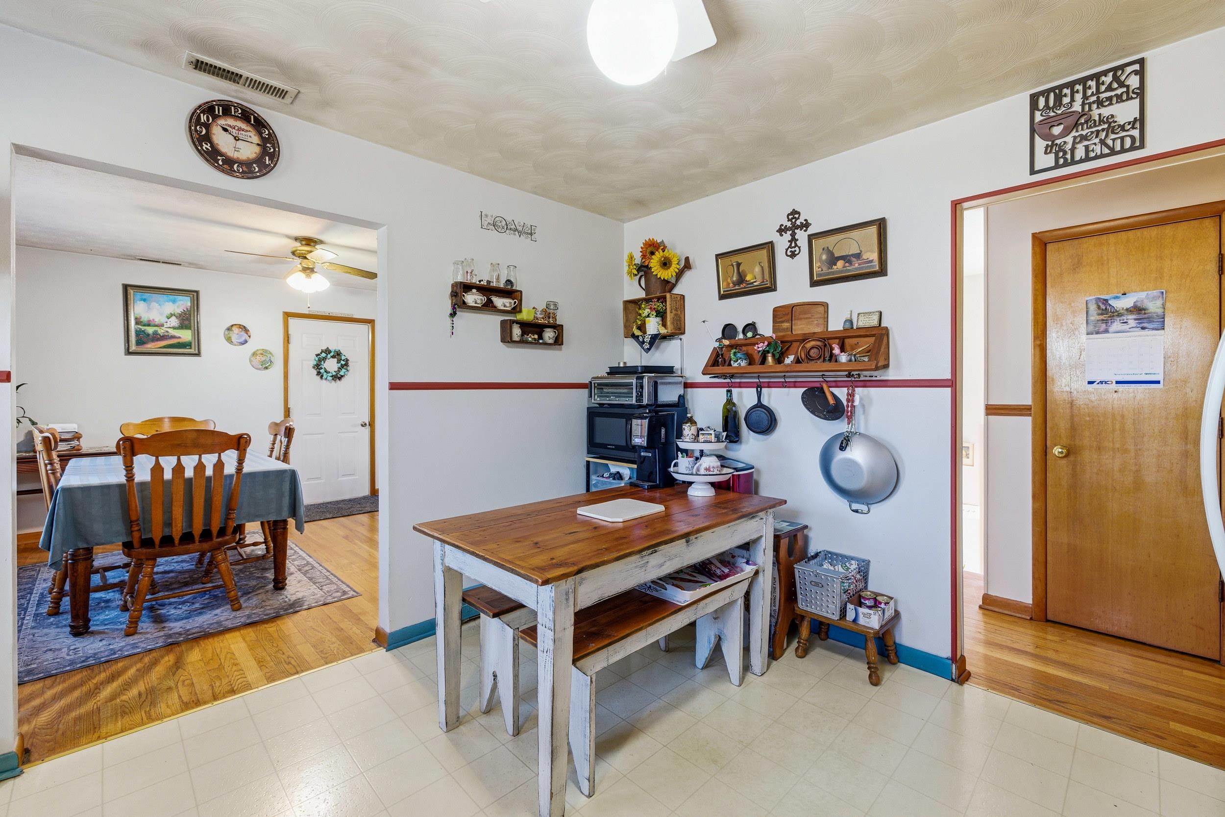 808 11TH ST, GROTTOES, Virginia 24441, 3 Bedrooms Bedrooms, ,1 BathroomBathrooms,Residential,808 11th Street, Grottoes, VA 24441,808 11TH ST,671357 MLS # 671357