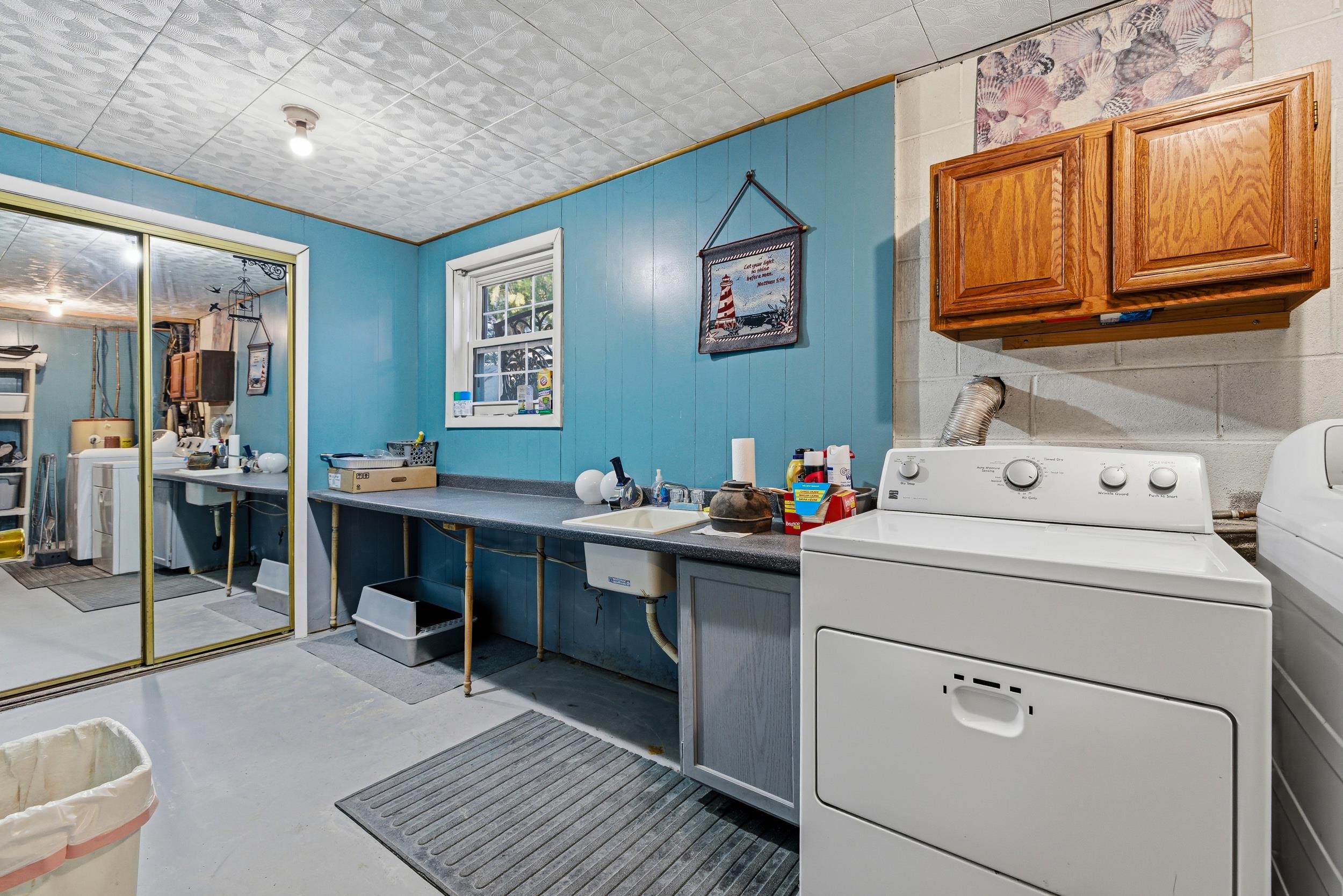 808 11TH ST, GROTTOES, Virginia 24441, 3 Bedrooms Bedrooms, ,1 BathroomBathrooms,Residential,808 11th Street, Grottoes, VA 24441,808 11TH ST,671357 MLS # 671357