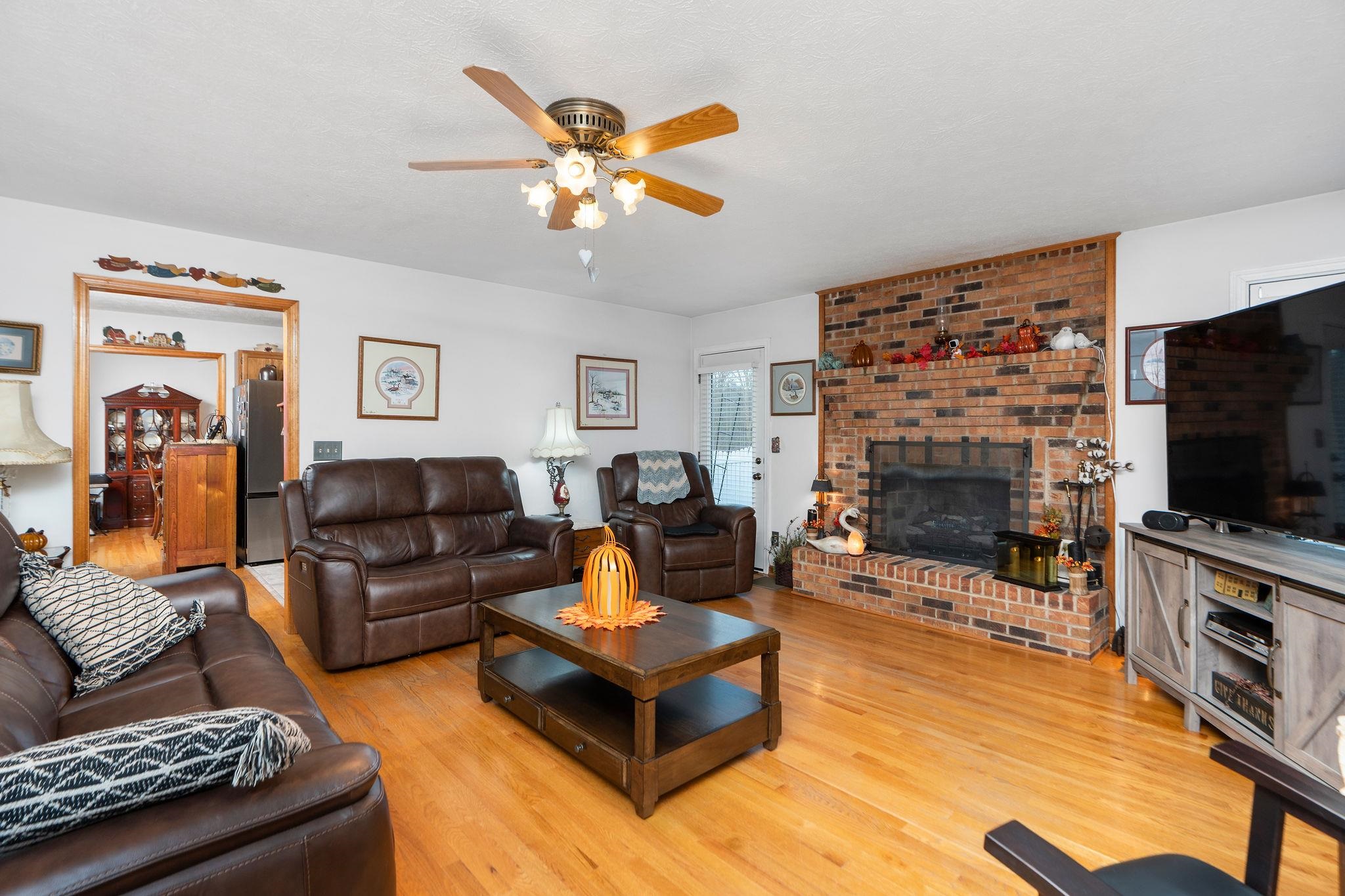 314 MCBRYDGE DR, SWOOPE, Virginia 24479, 3 Bedrooms Bedrooms, ,3 BathroomsBathrooms,Residential,314 MCBRYDGE DR,671358 MLS # 671358 314 MCBRYDGE DR, SWOOPE, Virginia 24479, 3 Bedrooms Bedrooms, ,3 BathroomsBathrooms,Residential,314 MCBRYDGE DR,671358 MLS # 671358