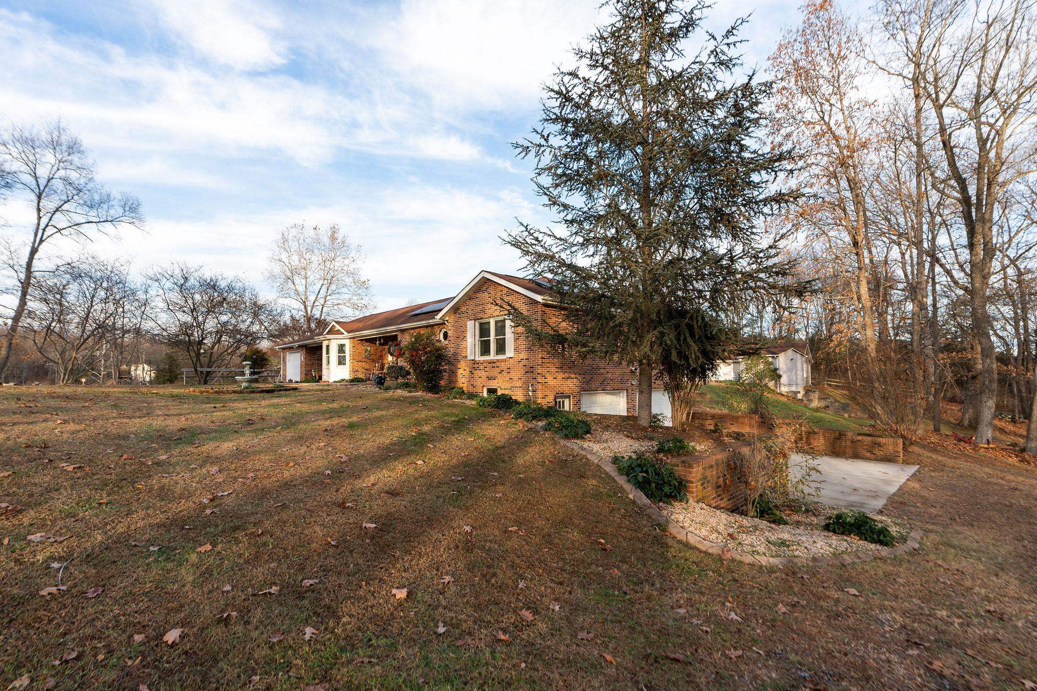 314 MCBRYDGE DR, SWOOPE, Virginia 24479, 3 Bedrooms Bedrooms, ,3 BathroomsBathrooms,Residential,314 MCBRYDGE DR,671358 MLS # 671358 314 MCBRYDGE DR, SWOOPE, Virginia 24479, 3 Bedrooms Bedrooms, ,3 BathroomsBathrooms,Residential,314 MCBRYDGE DR,671358 MLS # 671358