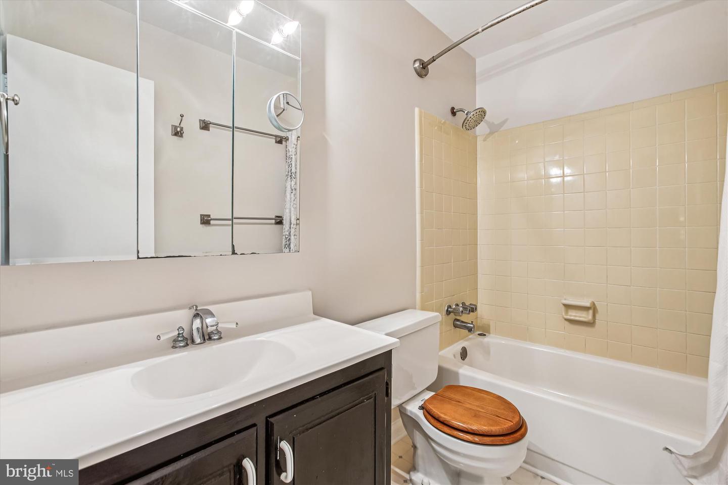 2025 WINGED FOOT CT, RESTON, Virginia 20191, 3 Bedrooms Bedrooms, ,2 BathroomsBathrooms,Residential,For sale,2025 WINGED FOOT CT,VAFX2279528 MLS # VAFX2279528