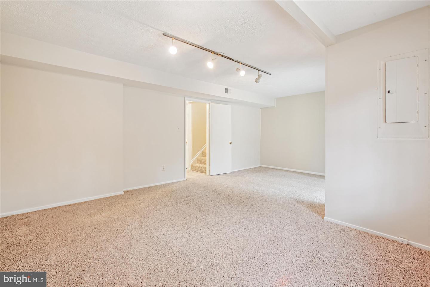 2025 WINGED FOOT CT, RESTON, Virginia 20191, 3 Bedrooms Bedrooms, ,2 BathroomsBathrooms,Residential,For sale,2025 WINGED FOOT CT,VAFX2279528 MLS # VAFX2279528