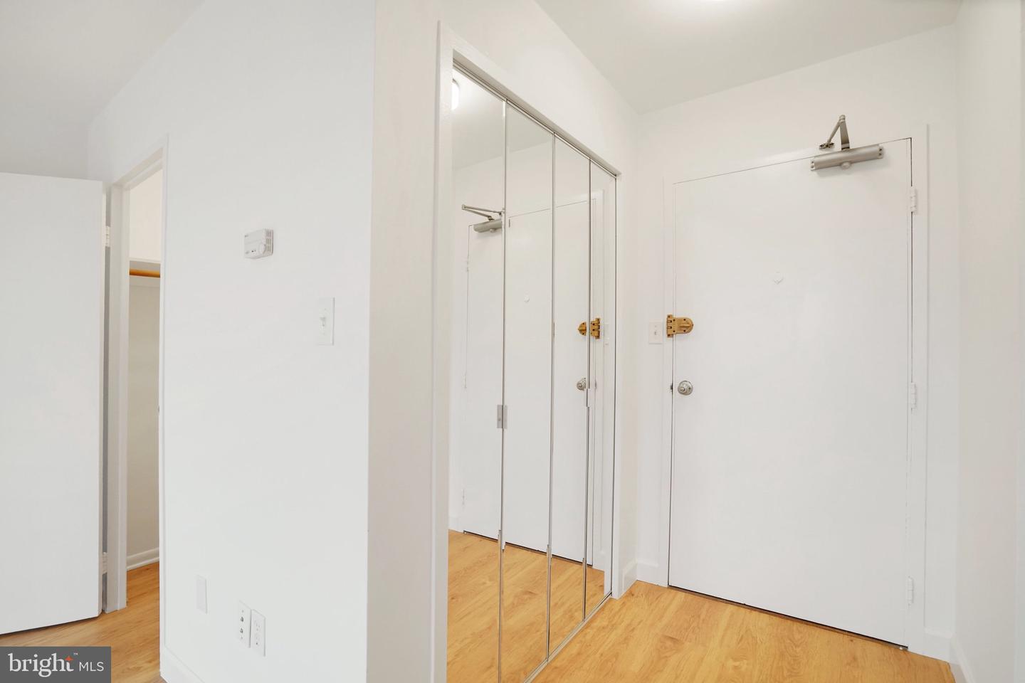 6621 WAKEFIELD DR #418, ALEXANDRIA, Virginia 22307, 1 Bedroom Bedrooms, ,1 BathroomBathrooms,Residential,For sale,6621 WAKEFIELD DR #418,VAFX2279550 MLS # VAFX2279550