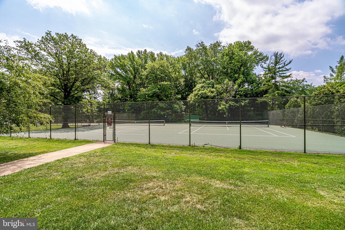 6621 WAKEFIELD DR #418, ALEXANDRIA, Virginia 22307, 1 Bedroom Bedrooms, ,1 BathroomBathrooms,Residential,For sale,6621 WAKEFIELD DR #418,VAFX2279550 MLS # VAFX2279550