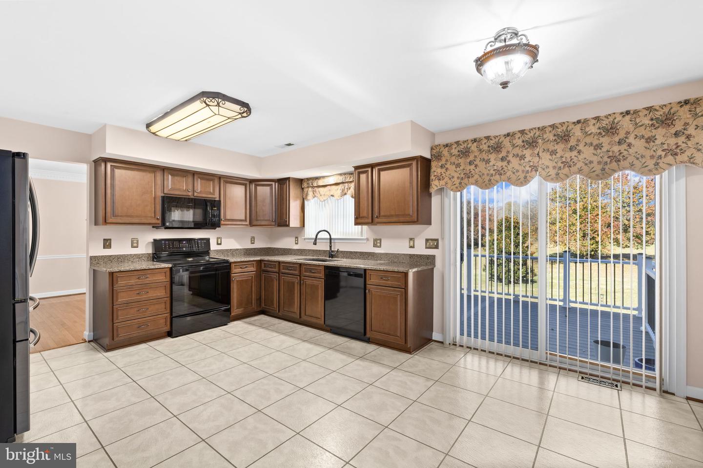 7909 WESTBURY MANOR DR, FREDERICKSBURG, Virginia 22407, 4 Bedrooms Bedrooms, ,3 BathroomsBathrooms,Residential,For sale,7909 WESTBURY MANOR DR,VASP2037658 MLS # VASP2037658