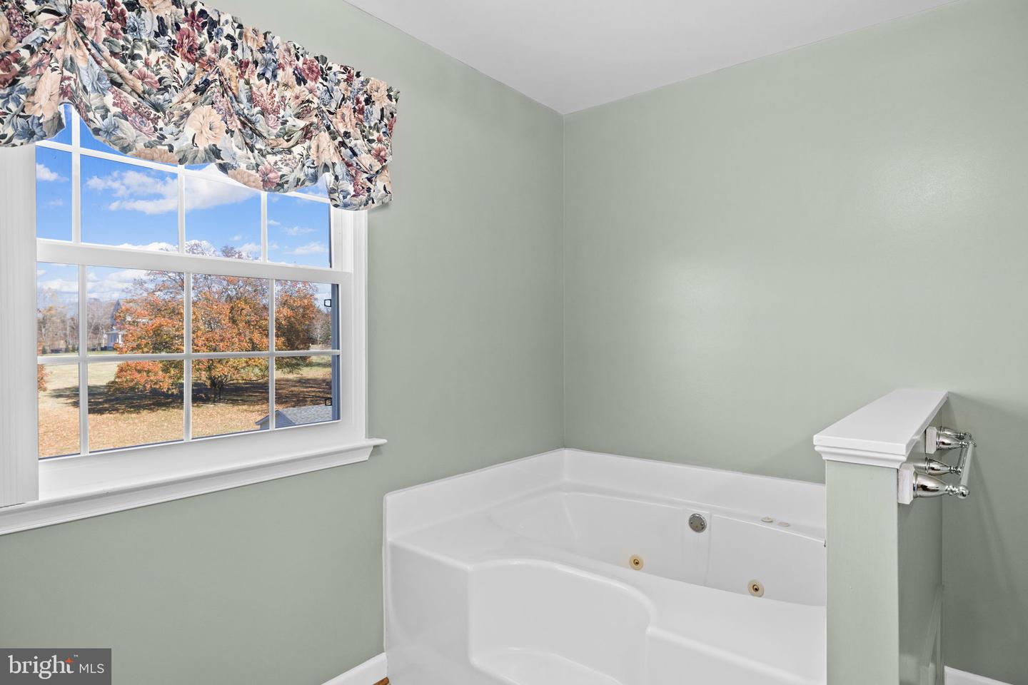 7909 WESTBURY MANOR DR, FREDERICKSBURG, Virginia 22407, 4 Bedrooms Bedrooms, ,3 BathroomsBathrooms,Residential,For sale,7909 WESTBURY MANOR DR,VASP2037658 MLS # VASP2037658