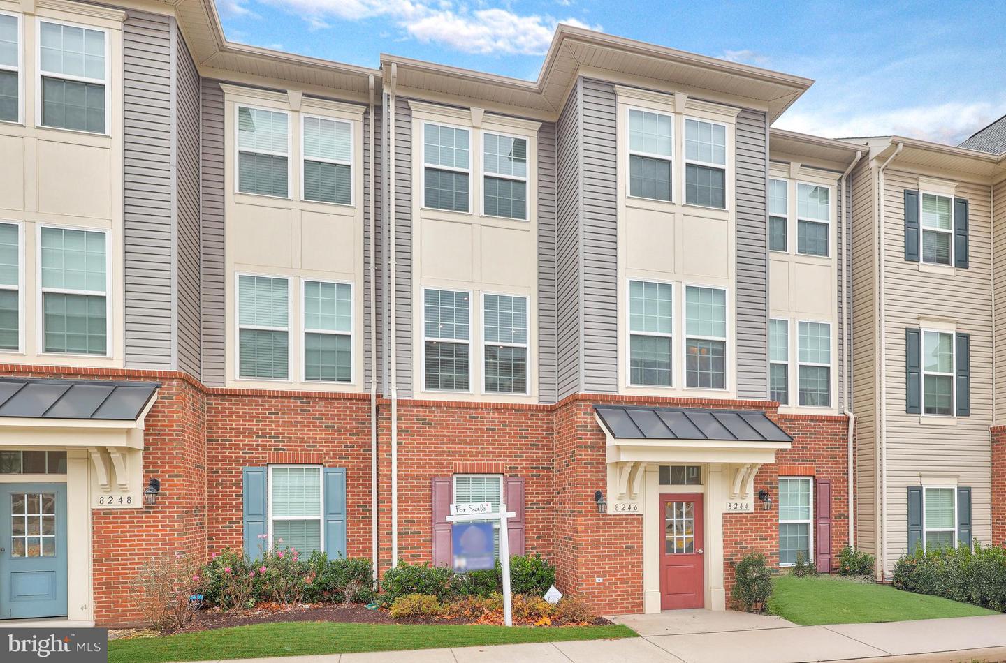 8246 KNIGHT STATION WAY, MANASSAS, Virginia 20110, 3 Bedrooms Bedrooms, ,3 BathroomsBathrooms,Residential,For sale,8246 KNIGHT STATION WAY,VAPW2107936 MLS # VAPW2107936