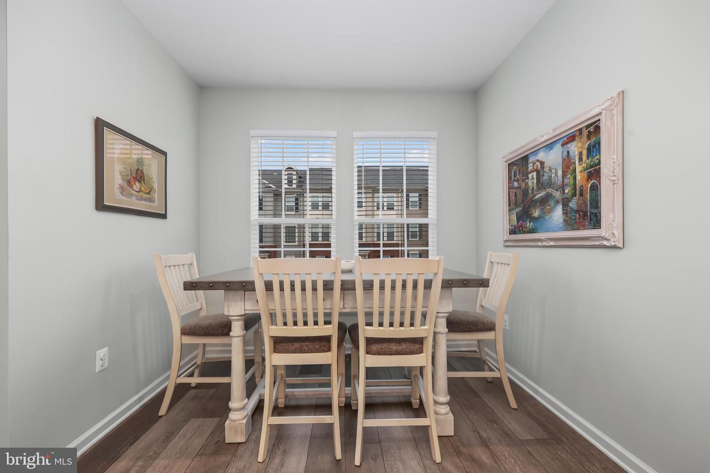 8246 KNIGHT STATION WAY, MANASSAS, Virginia 20110, 3 Bedrooms Bedrooms, ,3 BathroomsBathrooms,Residential,For sale,8246 KNIGHT STATION WAY,VAPW2107936 MLS # VAPW2107936