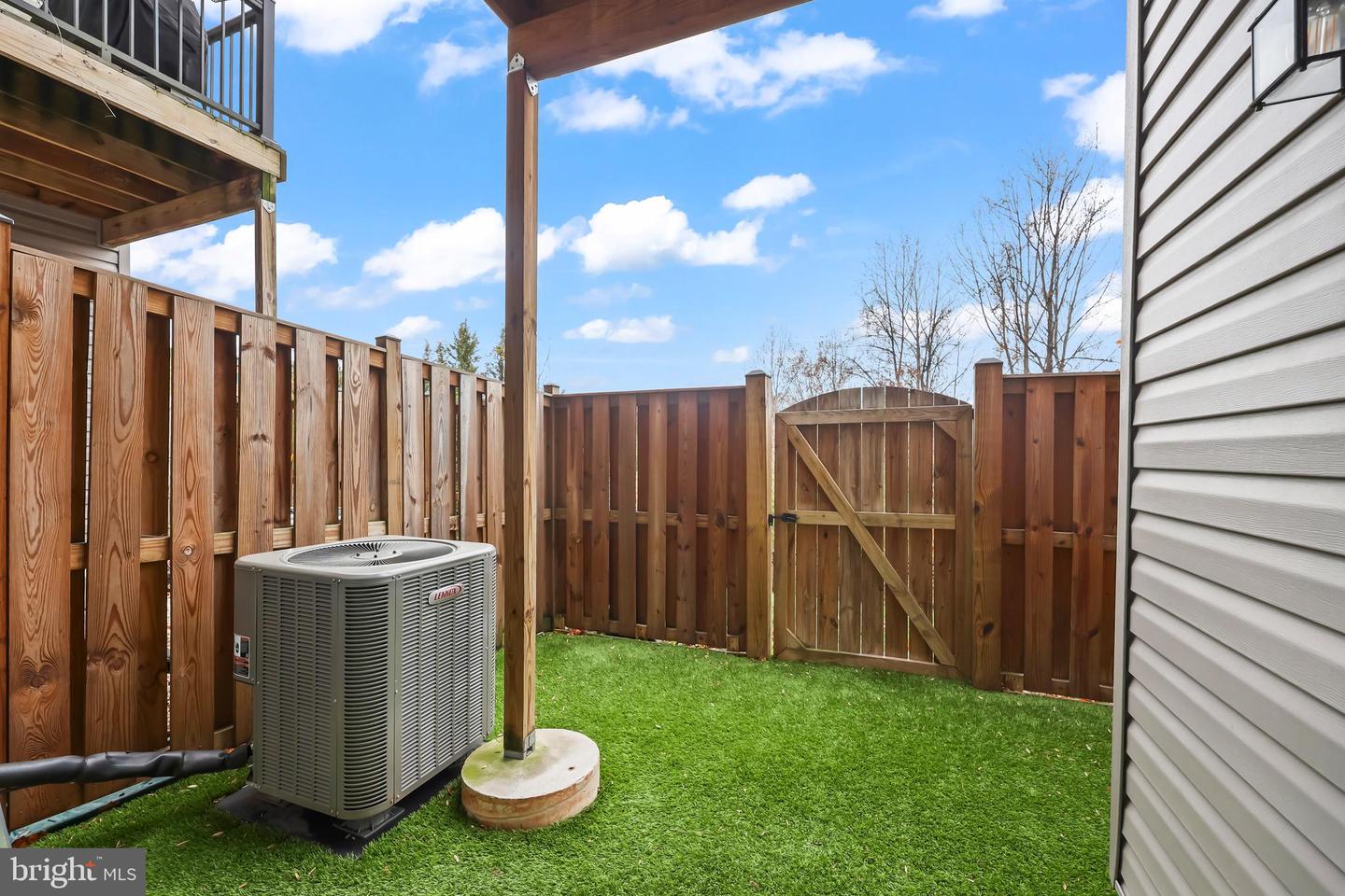 8246 KNIGHT STATION WAY, MANASSAS, Virginia 20110, 3 Bedrooms Bedrooms, ,3 BathroomsBathrooms,Residential,For sale,8246 KNIGHT STATION WAY,VAPW2107936 MLS # VAPW2107936