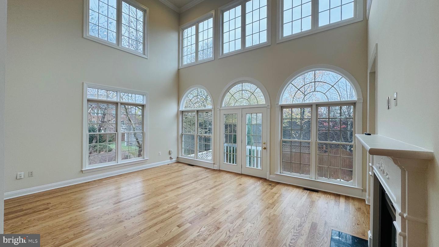 12798 FOX KEEP RUN, FAIRFAX, Virginia 22033, 4 Bedrooms Bedrooms, ,4 BathroomsBathrooms,Residential,For sale,12798 FOX KEEP RUN,VAFX2279654 MLS # VAFX2279654