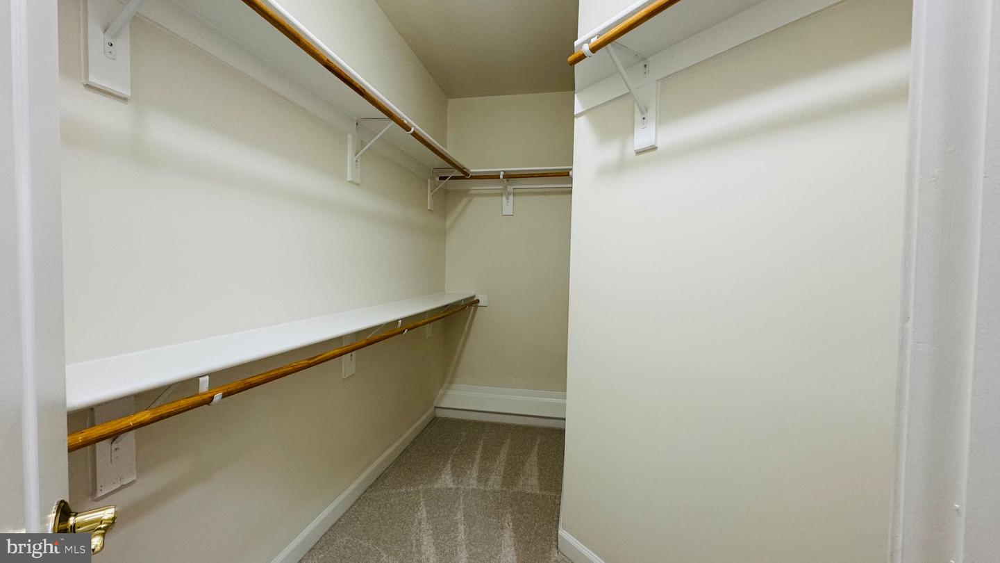 12798 FOX KEEP RUN, FAIRFAX, Virginia 22033, 4 Bedrooms Bedrooms, ,4 BathroomsBathrooms,Residential,For sale,12798 FOX KEEP RUN,VAFX2279654 MLS # VAFX2279654