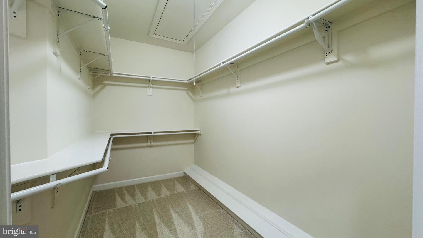 12798 FOX KEEP RUN, FAIRFAX, Virginia 22033, 4 Bedrooms Bedrooms, ,4 BathroomsBathrooms,Residential,For sale,12798 FOX KEEP RUN,VAFX2279654 MLS # VAFX2279654