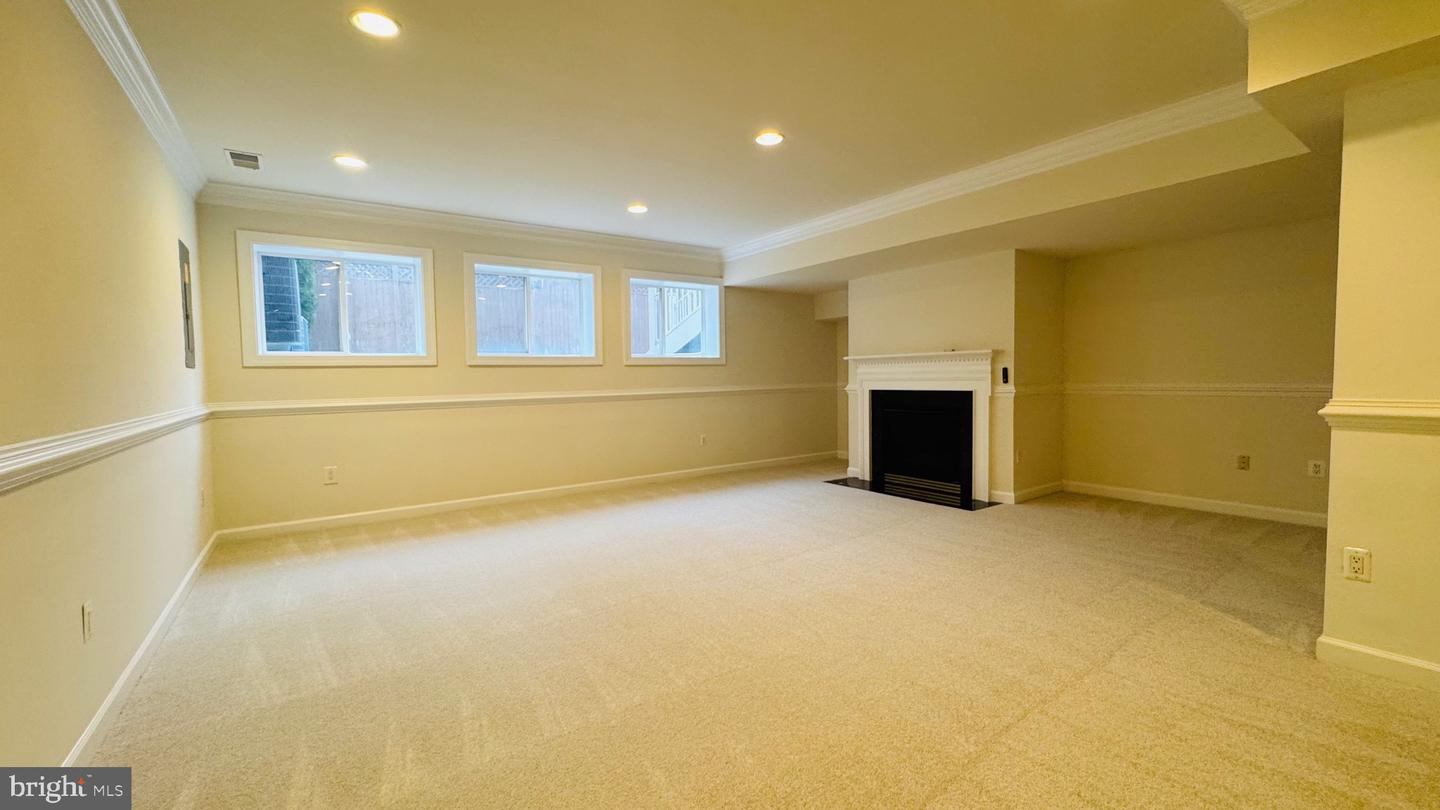 12798 FOX KEEP RUN, FAIRFAX, Virginia 22033, 4 Bedrooms Bedrooms, ,4 BathroomsBathrooms,Residential,For sale,12798 FOX KEEP RUN,VAFX2279654 MLS # VAFX2279654