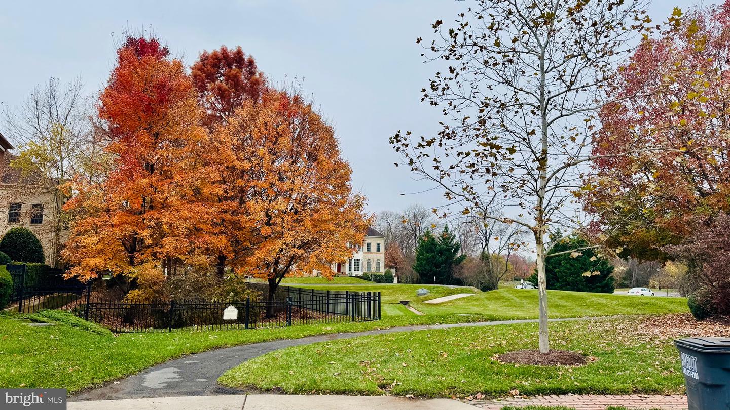 12798 FOX KEEP RUN, FAIRFAX, Virginia 22033, 4 Bedrooms Bedrooms, ,4 BathroomsBathrooms,Residential,For sale,12798 FOX KEEP RUN,VAFX2279654 MLS # VAFX2279654