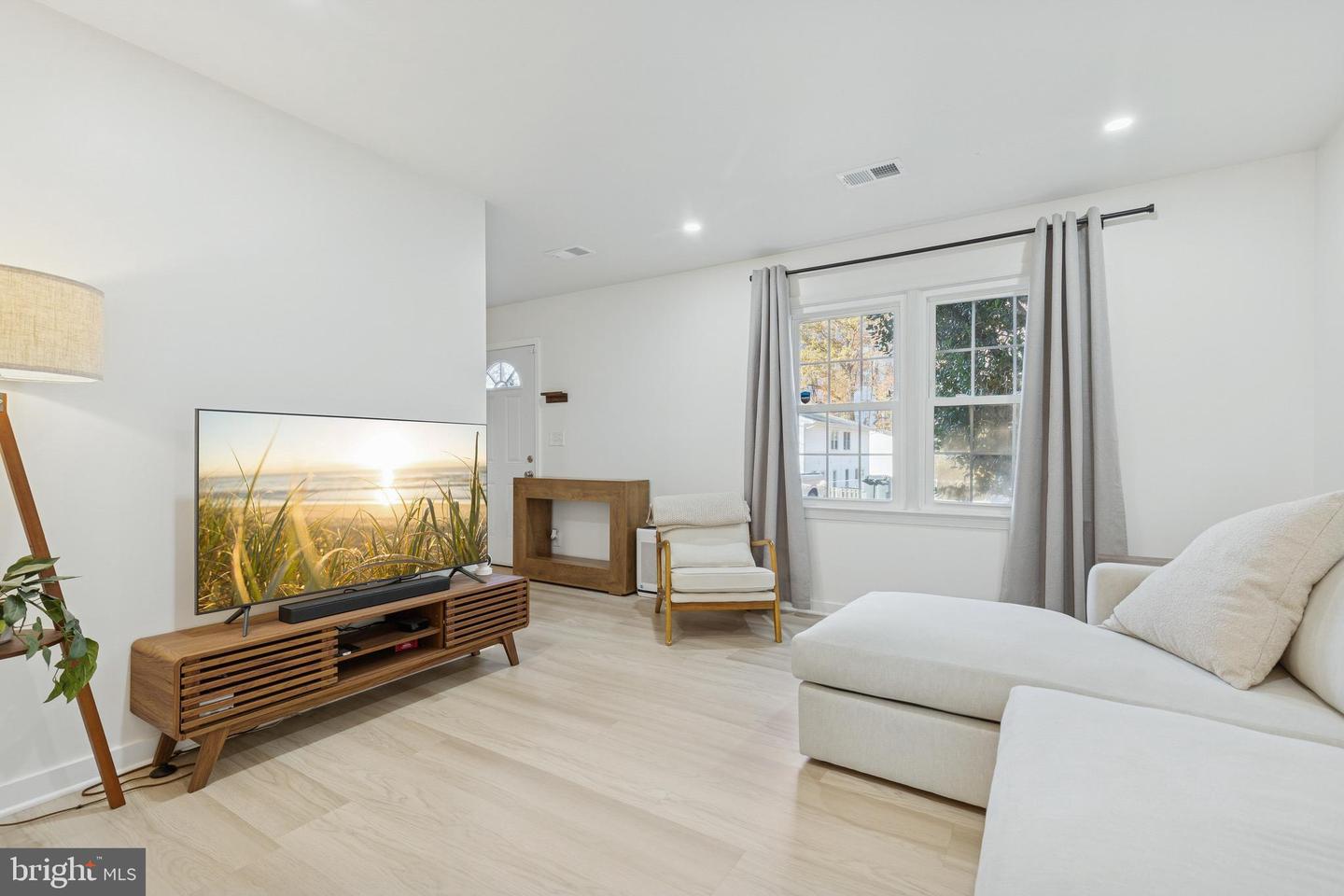 5 EVERGREEN LN, STAFFORD, Virginia 22554, 3 Bedrooms Bedrooms, ,1 BathroomBathrooms,Residential,For sale,5 EVERGREEN LN,VAST2044322 MLS # VAST2044322 5 EVERGREEN LN, STAFFORD, Virginia 22554, 3 Bedrooms Bedrooms, ,1 BathroomBathrooms,Residential,For sale,5 EVERGREEN LN,VAST2044322 MLS # VAST2044322