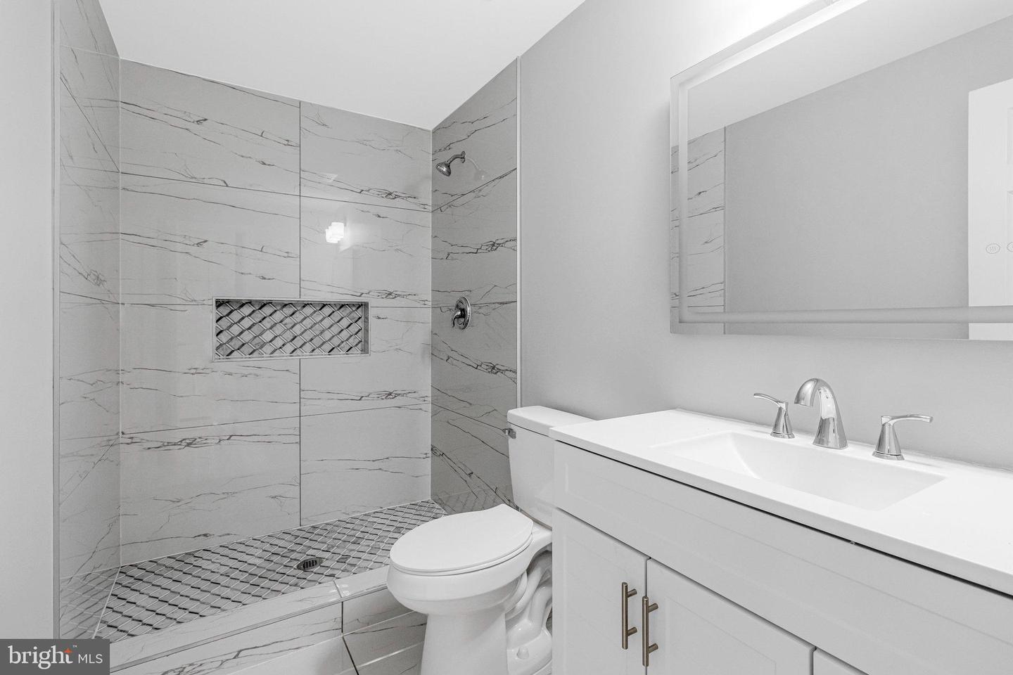 800 WHEELER HILL DR SE #800, WASHINGTON, District Of Columbia 20032, 4 Bedrooms Bedrooms, ,3 BathroomsBathrooms,Residential,For sale,800 WHEELER HILL DR SE #800,DCDC2232344 MLS # DCDC2232344