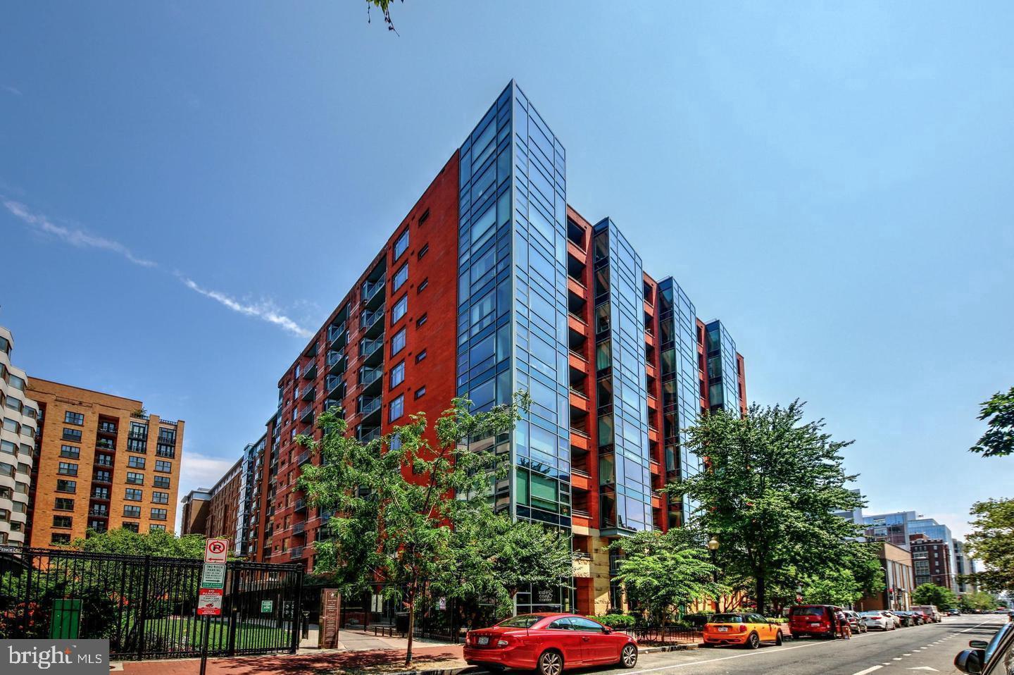 1117 10TH ST NW #301, WASHINGTON, District Of Columbia 20001, 2 Bedrooms Bedrooms, 4 Rooms Rooms,2 BathroomsBathrooms,Residential,For sale,1117 10TH ST NW #301,DCDC2232368 MLS # DCDC2232368