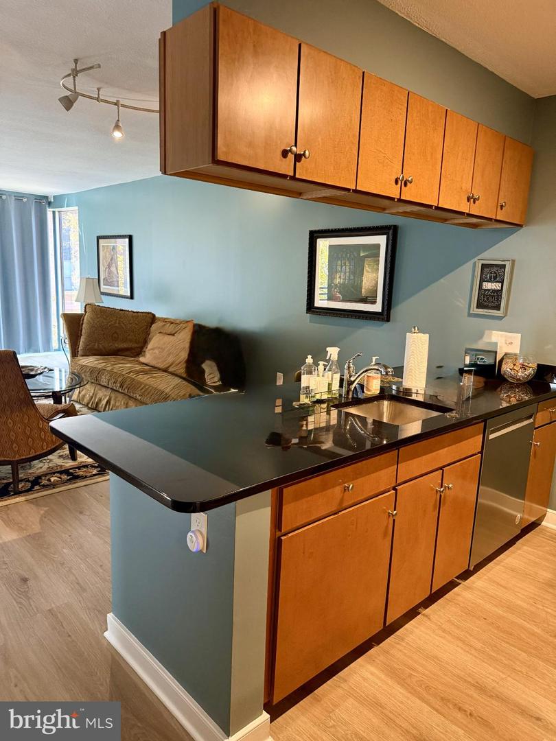 1117 10TH ST NW #301, WASHINGTON, District Of Columbia 20001, 2 Bedrooms Bedrooms, 4 Rooms Rooms,2 BathroomsBathrooms,Residential,For sale,1117 10TH ST NW #301,DCDC2232368 MLS # DCDC2232368
