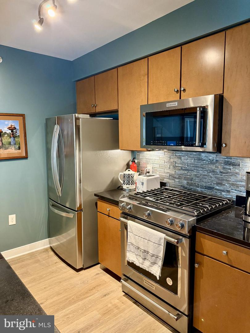 1117 10TH ST NW #301, WASHINGTON, District Of Columbia 20001, 2 Bedrooms Bedrooms, 4 Rooms Rooms,2 BathroomsBathrooms,Residential,For sale,1117 10TH ST NW #301,DCDC2232368 MLS # DCDC2232368