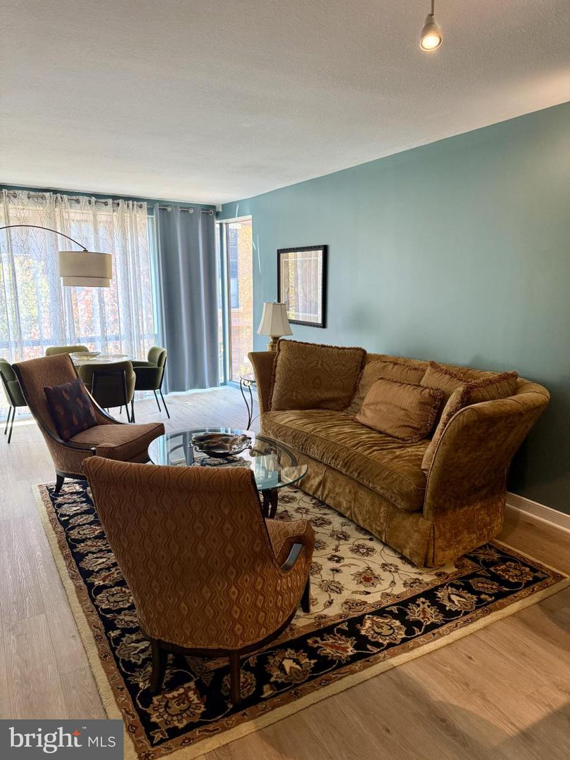1117 10TH ST NW #301, WASHINGTON, District Of Columbia 20001, 2 Bedrooms Bedrooms, 4 Rooms Rooms,2 BathroomsBathrooms,Residential,For sale,1117 10TH ST NW #301,DCDC2232368 MLS # DCDC2232368