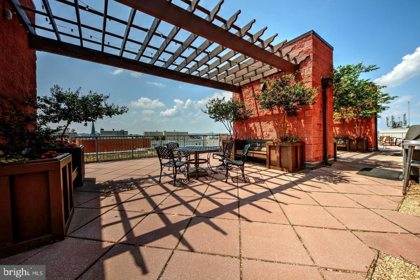 1117 10TH ST NW #301, WASHINGTON, District Of Columbia 20001, 2 Bedrooms Bedrooms, 4 Rooms Rooms,2 BathroomsBathrooms,Residential,For sale,1117 10TH ST NW #301,DCDC2232368 MLS # DCDC2232368