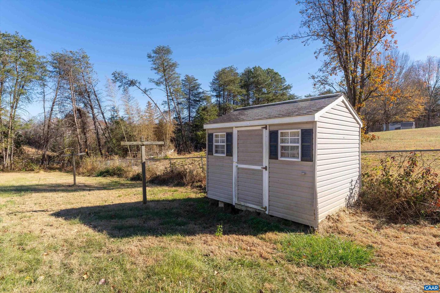 715 PREDDY CREEK RD, BARBOURSVILLE, Virginia 22923, 3 Bedrooms Bedrooms, ,3 BathroomsBathrooms,Residential,For sale,715 PREDDY CREEK RD,671252 MLS # 671252 715 PREDDY CREEK RD, BARBOURSVILLE, Virginia 22923, 3 Bedrooms Bedrooms, ,3 BathroomsBathrooms,Residential,For sale,715 PREDDY CREEK RD,671252 MLS # 671252