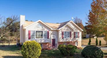 715 PREDDY CREEK RD, BARBOURSVILLE, Virginia 22923, 3 Bedrooms Bedrooms, ,3 BathroomsBathrooms,Residential,For sale,715 PREDDY CREEK RD,671252 MLS # 671252