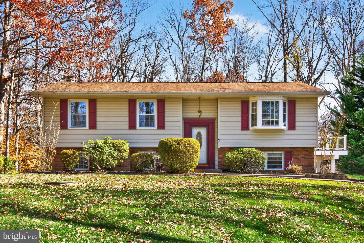 10823 MOORE DR, MANASSAS, Virginia 20111, 3 Bedrooms Bedrooms, ,3 BathroomsBathrooms,Residential,For sale,10823 MOORE DR,VAPW2108024 MLS # VAPW2108024