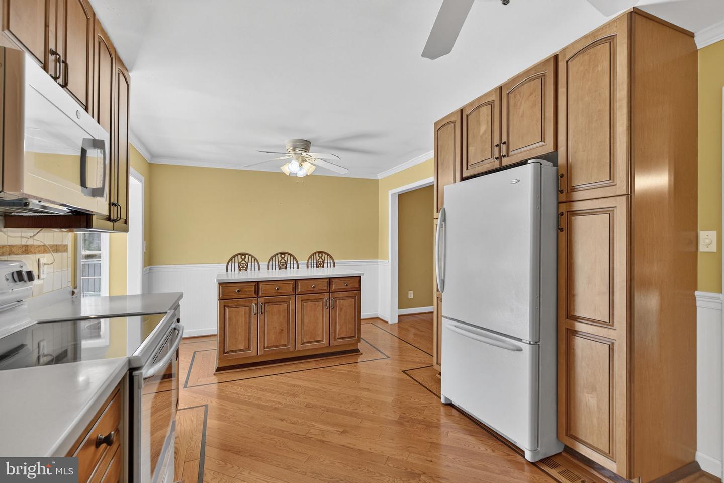 10823 MOORE DR, MANASSAS, Virginia 20111, 3 Bedrooms Bedrooms, ,3 BathroomsBathrooms,Residential,For sale,10823 MOORE DR,VAPW2108024 MLS # VAPW2108024