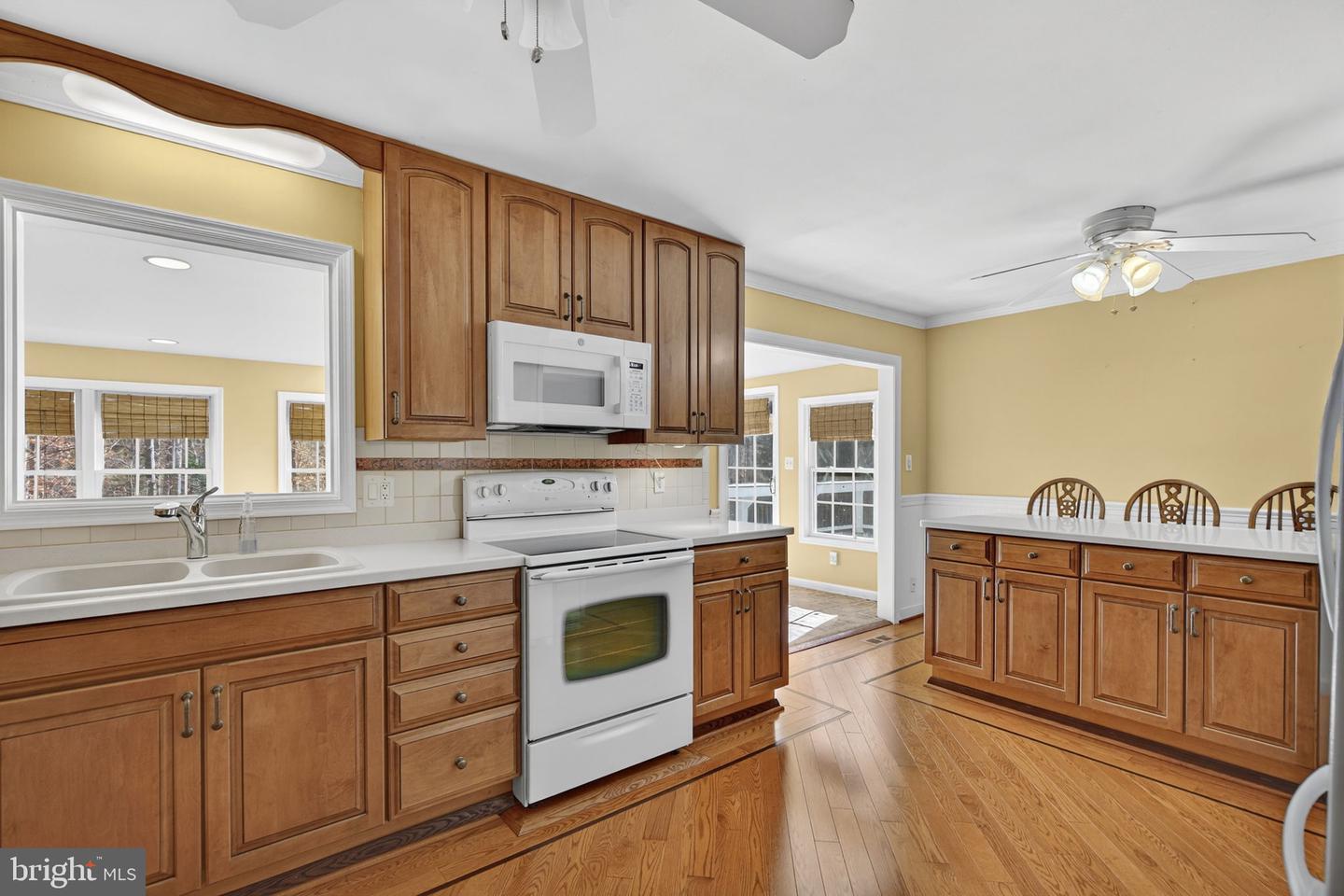 10823 MOORE DR, MANASSAS, Virginia 20111, 3 Bedrooms Bedrooms, ,3 BathroomsBathrooms,Residential,For sale,10823 MOORE DR,VAPW2108024 MLS # VAPW2108024