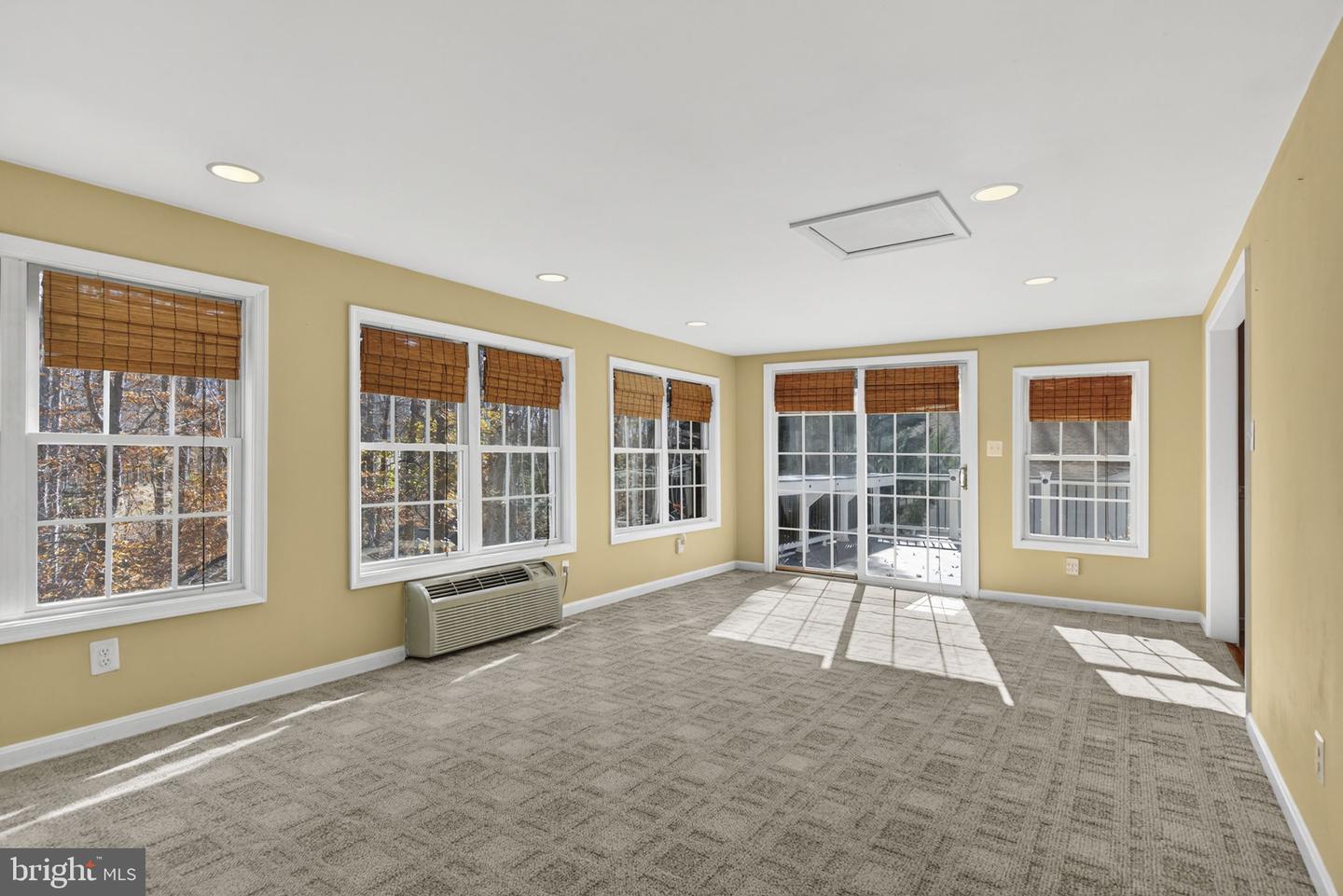 10823 MOORE DR, MANASSAS, Virginia 20111, 3 Bedrooms Bedrooms, ,3 BathroomsBathrooms,Residential,For sale,10823 MOORE DR,VAPW2108024 MLS # VAPW2108024