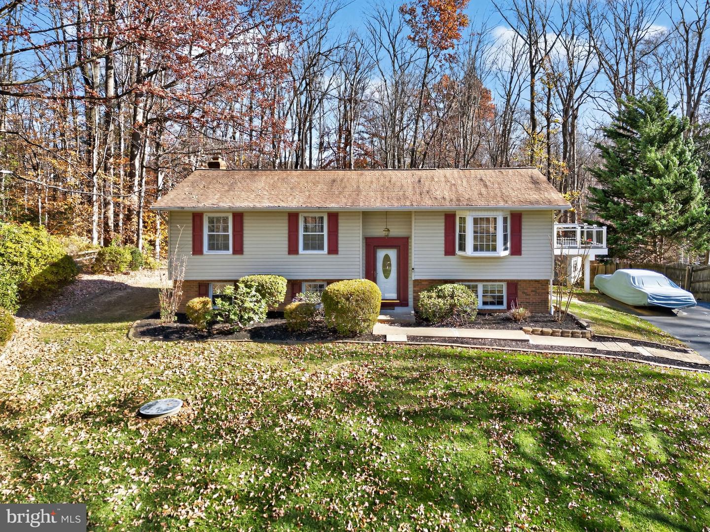 10823 MOORE DR, MANASSAS, Virginia 20111, 3 Bedrooms Bedrooms, ,3 BathroomsBathrooms,Residential,For sale,10823 MOORE DR,VAPW2108024 MLS # VAPW2108024