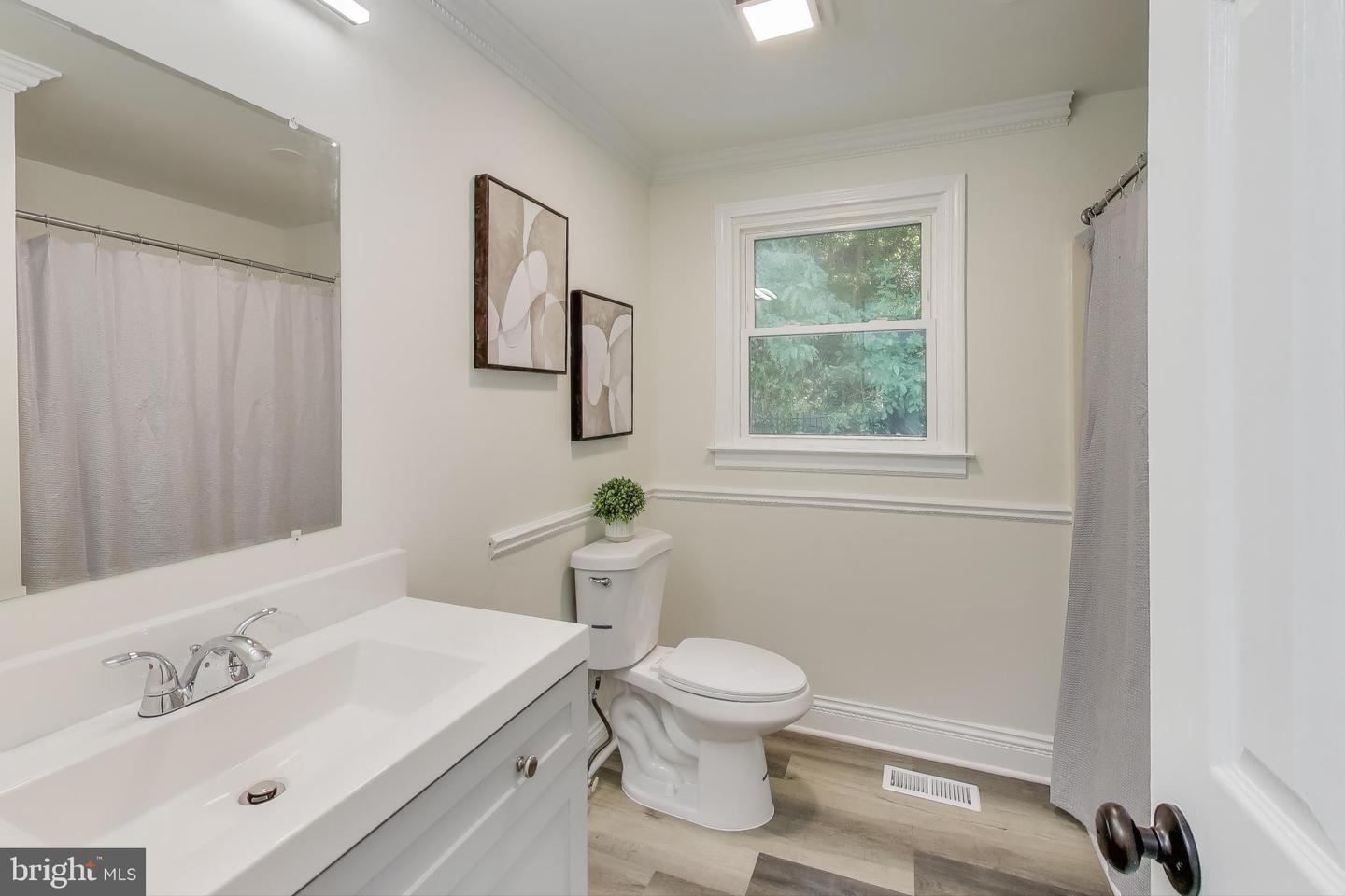 18905 RED OAK LN, TRIANGLE, Virginia 22172, 5 Bedrooms Bedrooms, ,2 BathroomsBathrooms,Residential,For sale,18905 RED OAK LN,VAPW2108038 MLS # VAPW2108038