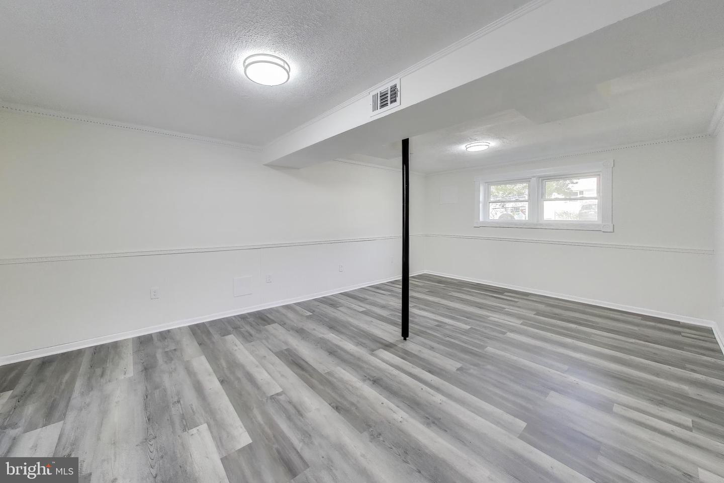 18905 RED OAK LN, TRIANGLE, Virginia 22172, 5 Bedrooms Bedrooms, ,2 BathroomsBathrooms,Residential,For sale,18905 RED OAK LN,VAPW2108038 MLS # VAPW2108038