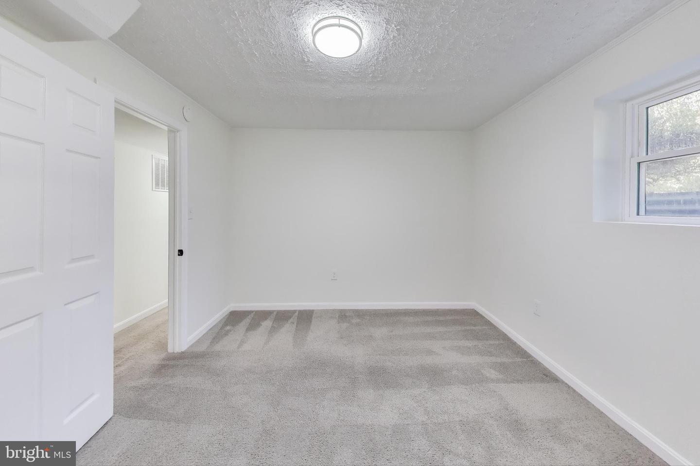 18905 RED OAK LN, TRIANGLE, Virginia 22172, 5 Bedrooms Bedrooms, ,2 BathroomsBathrooms,Residential,For sale,18905 RED OAK LN,VAPW2108038 MLS # VAPW2108038