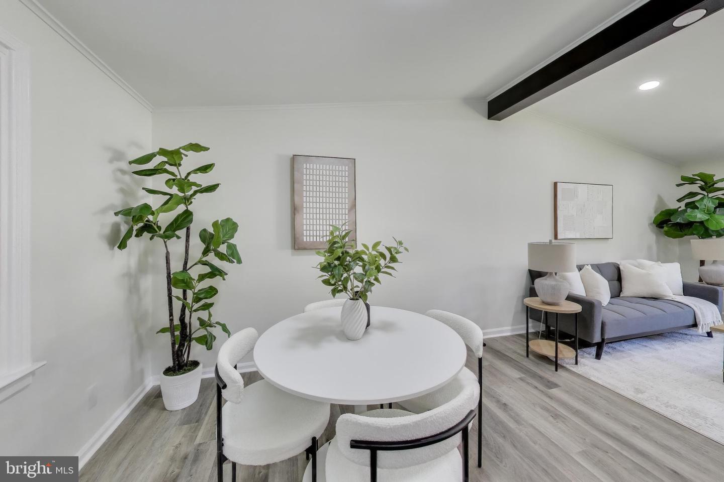 18905 RED OAK LN, TRIANGLE, Virginia 22172, 5 Bedrooms Bedrooms, ,2 BathroomsBathrooms,Residential,For sale,18905 RED OAK LN,VAPW2108038 MLS # VAPW2108038