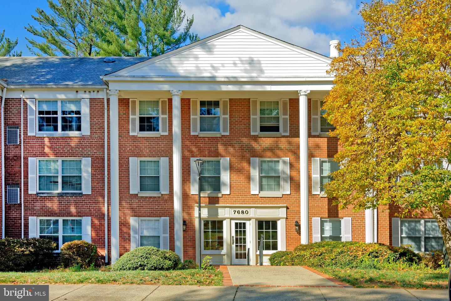 7680 TREMAYNE PL #308, MCLEAN, Virginia 22102, 3 Bedrooms Bedrooms, ,2 BathroomsBathrooms,Residential,For sale,7680 TREMAYNE PL #308,VAFX2279698 MLS # VAFX2279698