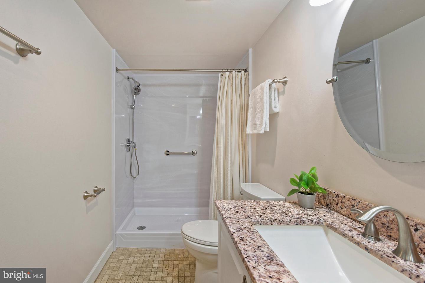 7680 TREMAYNE PL #308, MCLEAN, Virginia 22102, 3 Bedrooms Bedrooms, ,2 BathroomsBathrooms,Residential,For sale,7680 TREMAYNE PL #308,VAFX2279698 MLS # VAFX2279698