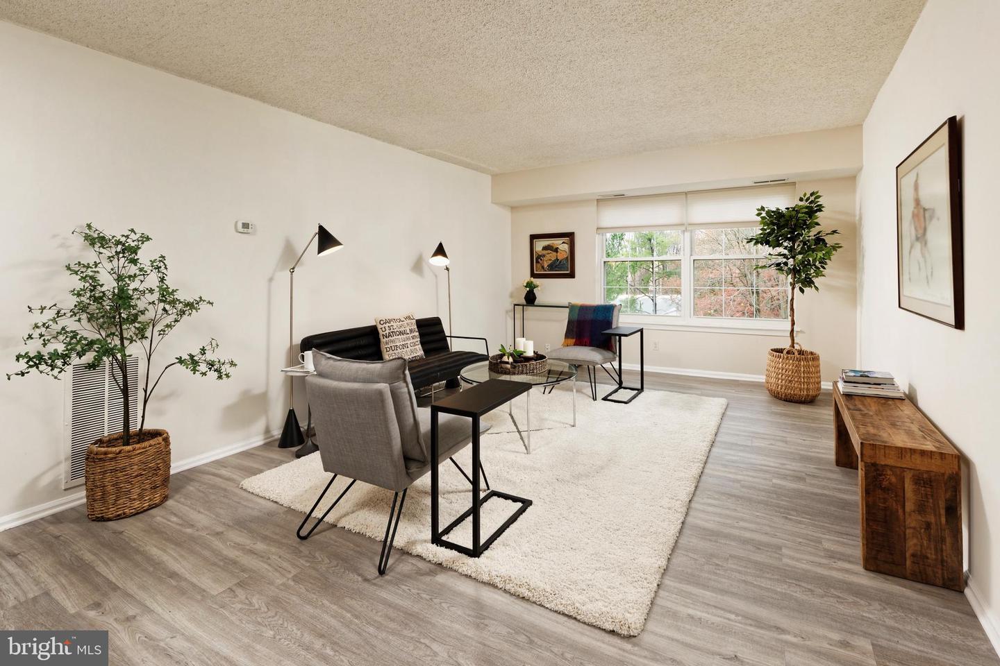 7680 TREMAYNE PL #308, MCLEAN, Virginia 22102, 3 Bedrooms Bedrooms, ,2 BathroomsBathrooms,Residential,For sale,7680 TREMAYNE PL #308,VAFX2279698 MLS # VAFX2279698