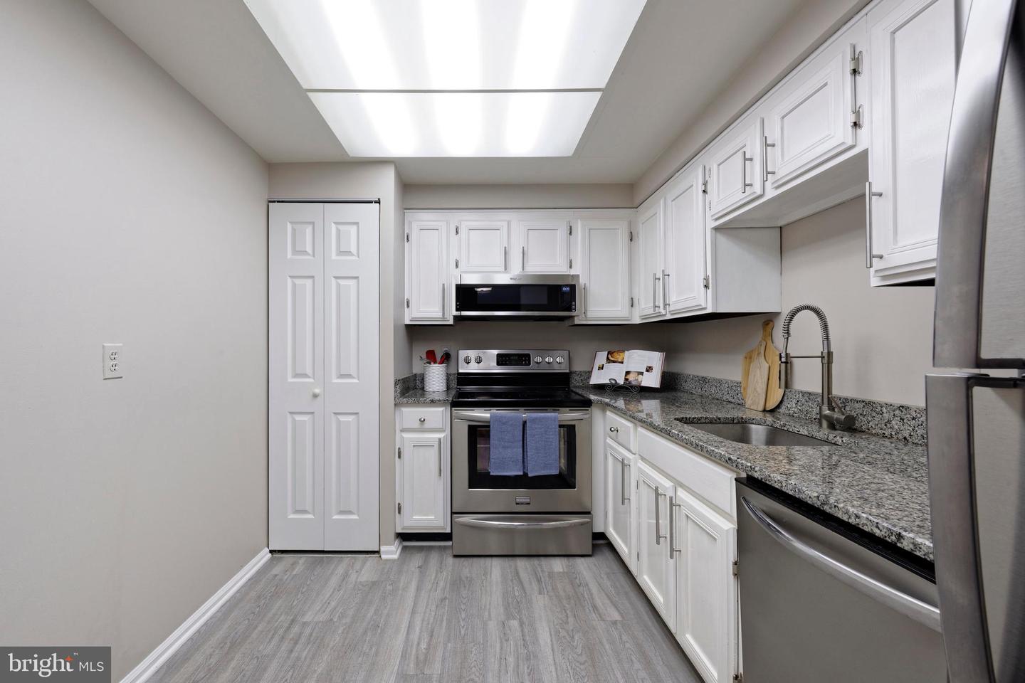 7680 TREMAYNE PL #308, MCLEAN, Virginia 22102, 3 Bedrooms Bedrooms, ,2 BathroomsBathrooms,Residential,For sale,7680 TREMAYNE PL #308,VAFX2279698 MLS # VAFX2279698