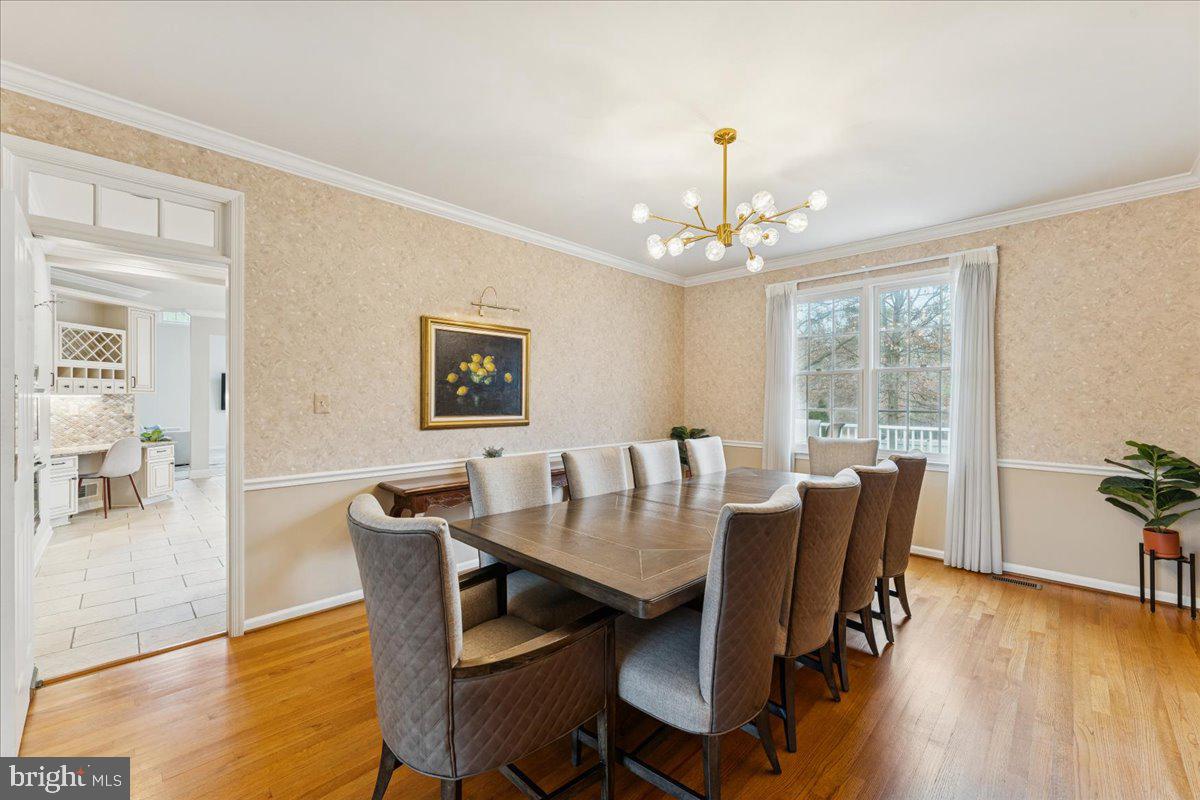 301 MARJORIE LN, HERNDON, Virginia 20170, 4 Bedrooms Bedrooms, ,4 BathroomsBathrooms,Residential,For sale,301 MARJORIE LN,VAFX2279712 MLS # VAFX2279712