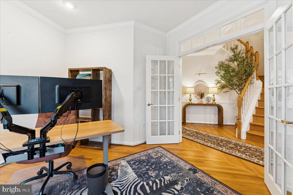 301 MARJORIE LN, HERNDON, Virginia 20170, 4 Bedrooms Bedrooms, ,4 BathroomsBathrooms,Residential,For sale,301 MARJORIE LN,VAFX2279712 MLS # VAFX2279712