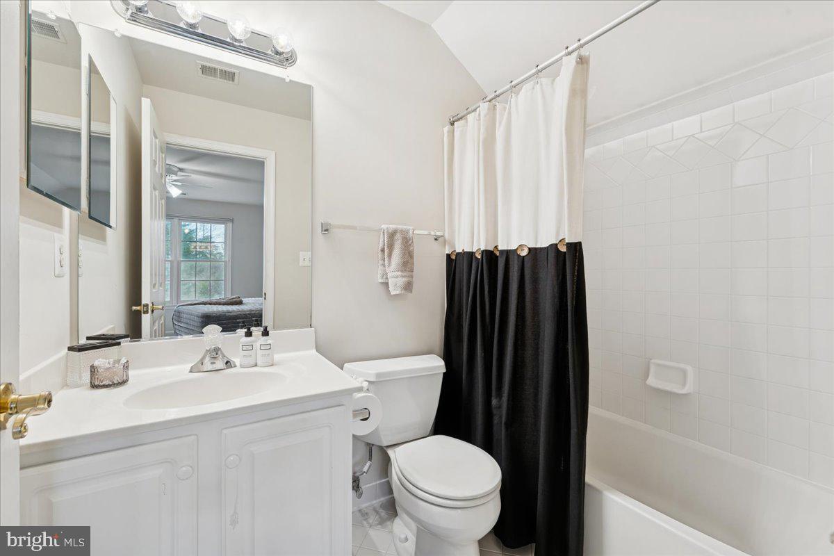 301 MARJORIE LN, HERNDON, Virginia 20170, 4 Bedrooms Bedrooms, ,4 BathroomsBathrooms,Residential,For sale,301 MARJORIE LN,VAFX2279712 MLS # VAFX2279712