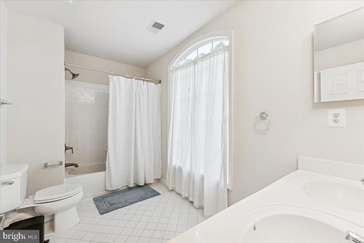 301 MARJORIE LN, HERNDON, Virginia 20170, 4 Bedrooms Bedrooms, ,4 BathroomsBathrooms,Residential,For sale,301 MARJORIE LN,VAFX2279712 MLS # VAFX2279712