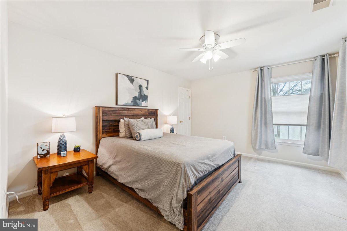 301 MARJORIE LN, HERNDON, Virginia 20170, 4 Bedrooms Bedrooms, ,4 BathroomsBathrooms,Residential,For sale,301 MARJORIE LN,VAFX2279712 MLS # VAFX2279712