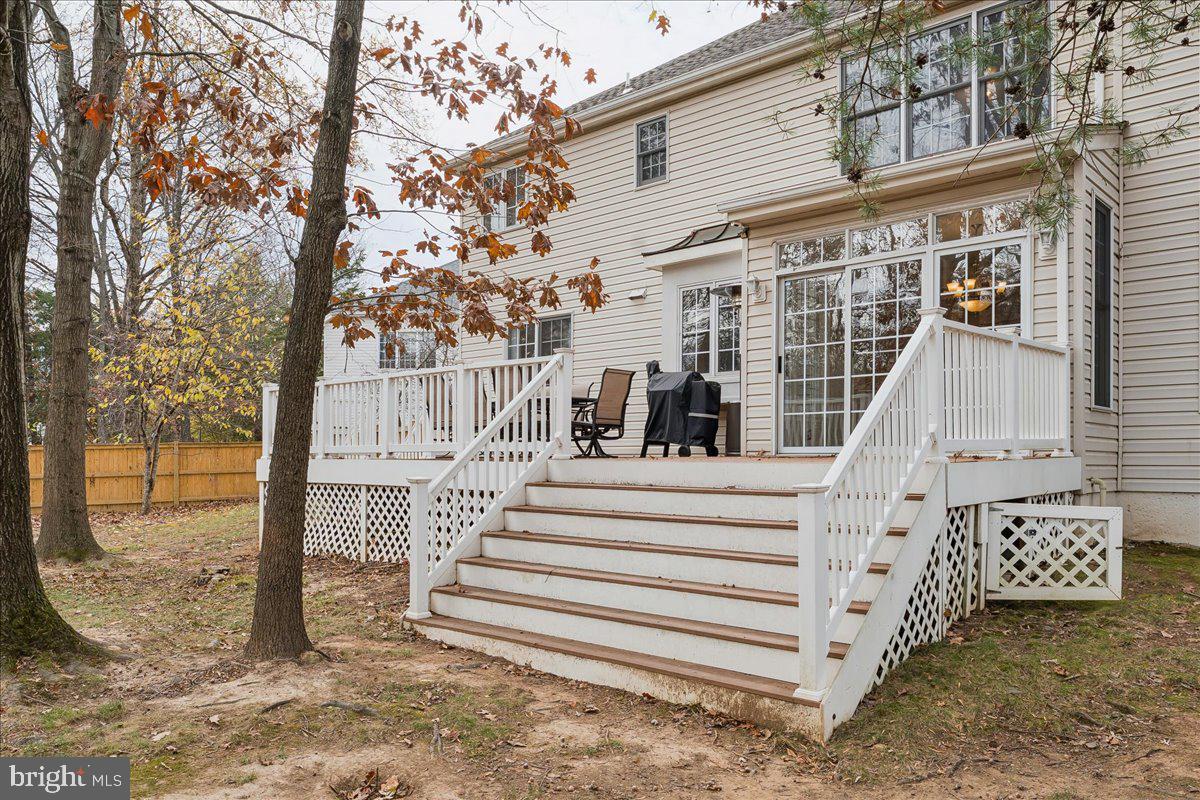 301 MARJORIE LN, HERNDON, Virginia 20170, 4 Bedrooms Bedrooms, ,4 BathroomsBathrooms,Residential,For sale,301 MARJORIE LN,VAFX2279712 MLS # VAFX2279712