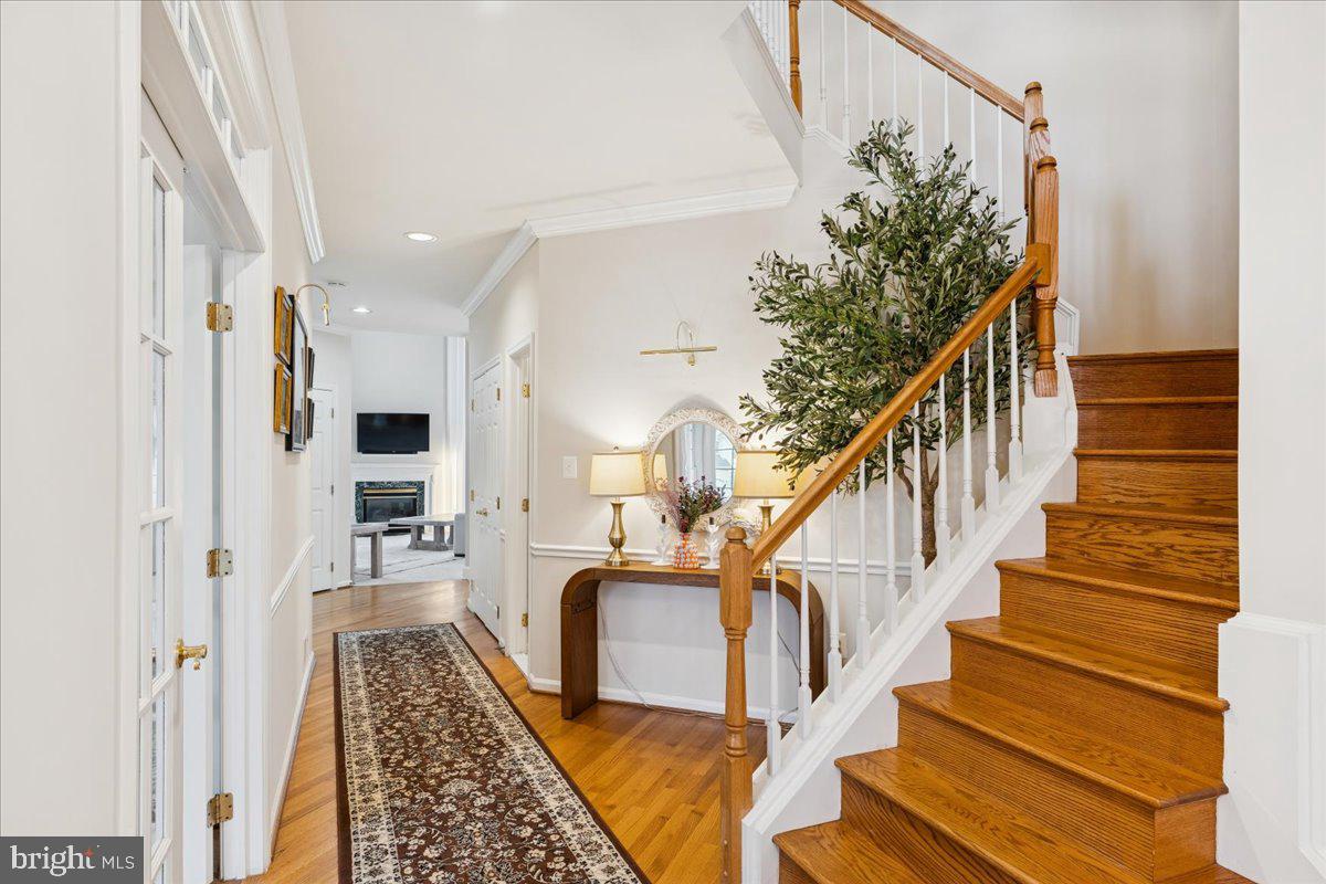 301 MARJORIE LN, HERNDON, Virginia 20170, 4 Bedrooms Bedrooms, ,4 BathroomsBathrooms,Residential,For sale,301 MARJORIE LN,VAFX2279712 MLS # VAFX2279712