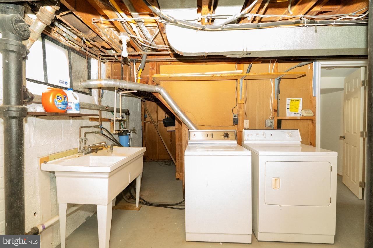 1037 16TH ST S, ARLINGTON, Virginia 22202, 3 Bedrooms Bedrooms, ,2 BathroomsBathrooms,Residential,For sale,1037 16TH ST S,VAAR2066238 MLS # VAAR2066238 1037 16TH ST S, ARLINGTON, Virginia 22202, 3 Bedrooms Bedrooms, ,2 BathroomsBathrooms,Residential,For sale,1037 16TH ST S,VAAR2066238 MLS # VAAR2066238