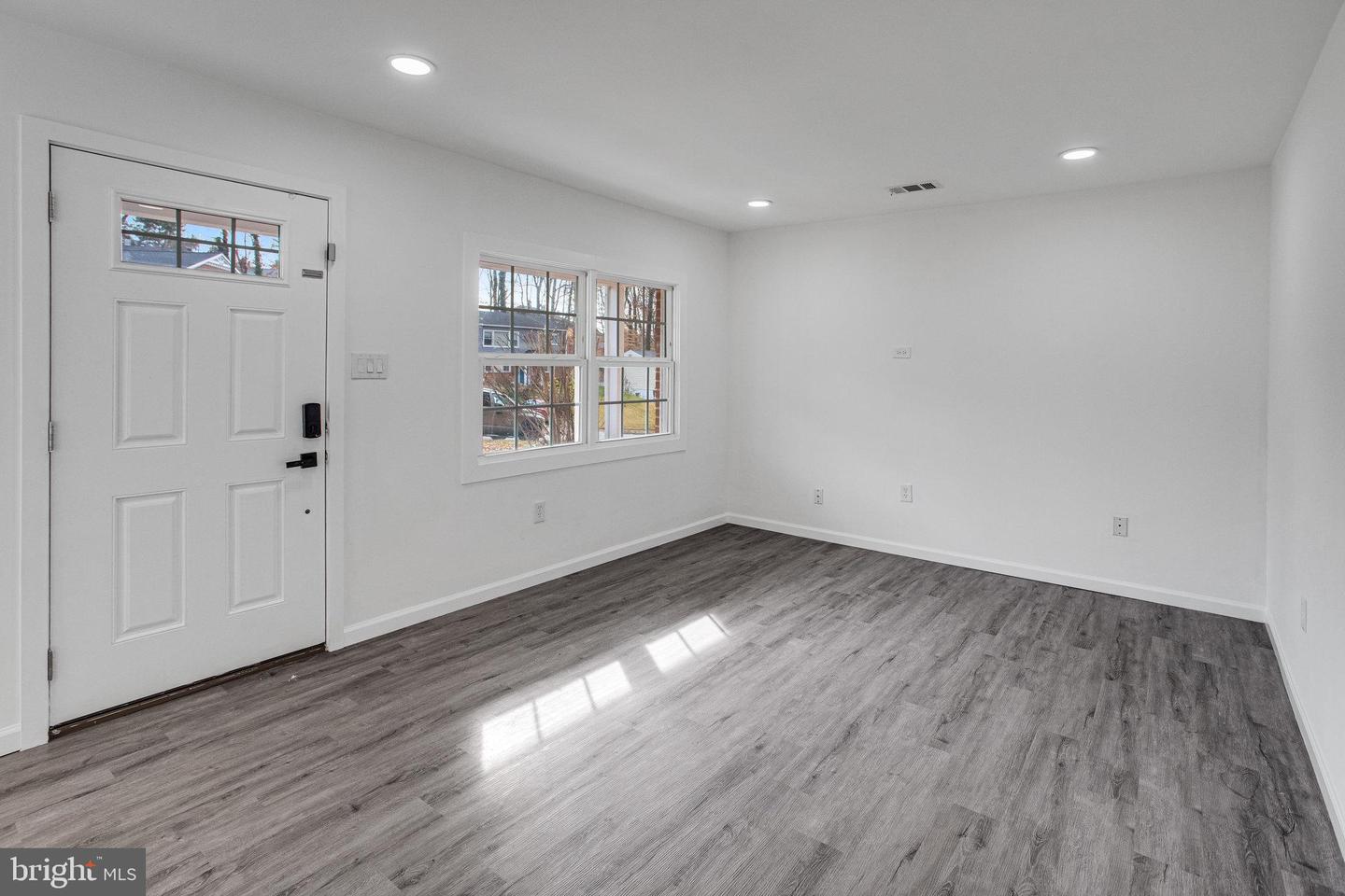 3412 BEAUMONT RD, WOODBRIDGE, Virginia 22193, 4 Bedrooms Bedrooms, ,2 BathroomsBathrooms,Residential,For sale,3412 BEAUMONT RD,VAPW2108016 MLS # VAPW2108016